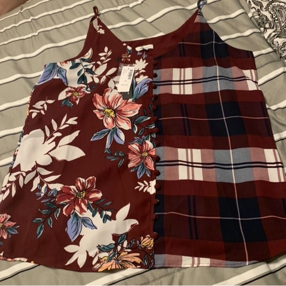 Bundle of Reitmans blouses $10 each or 4/$30 - Picture 7 of 7